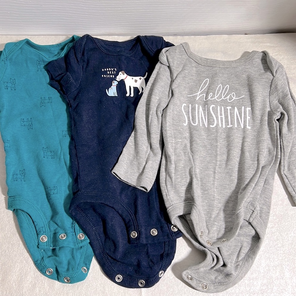 ⭐️2/$6 sale- Bundle of 3 onesies 0-3M